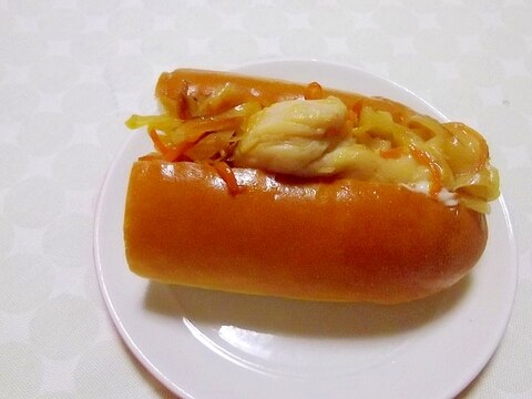 しっとり柔らか♪鶏とたっぷり野菜の照り焼きドッグ♪